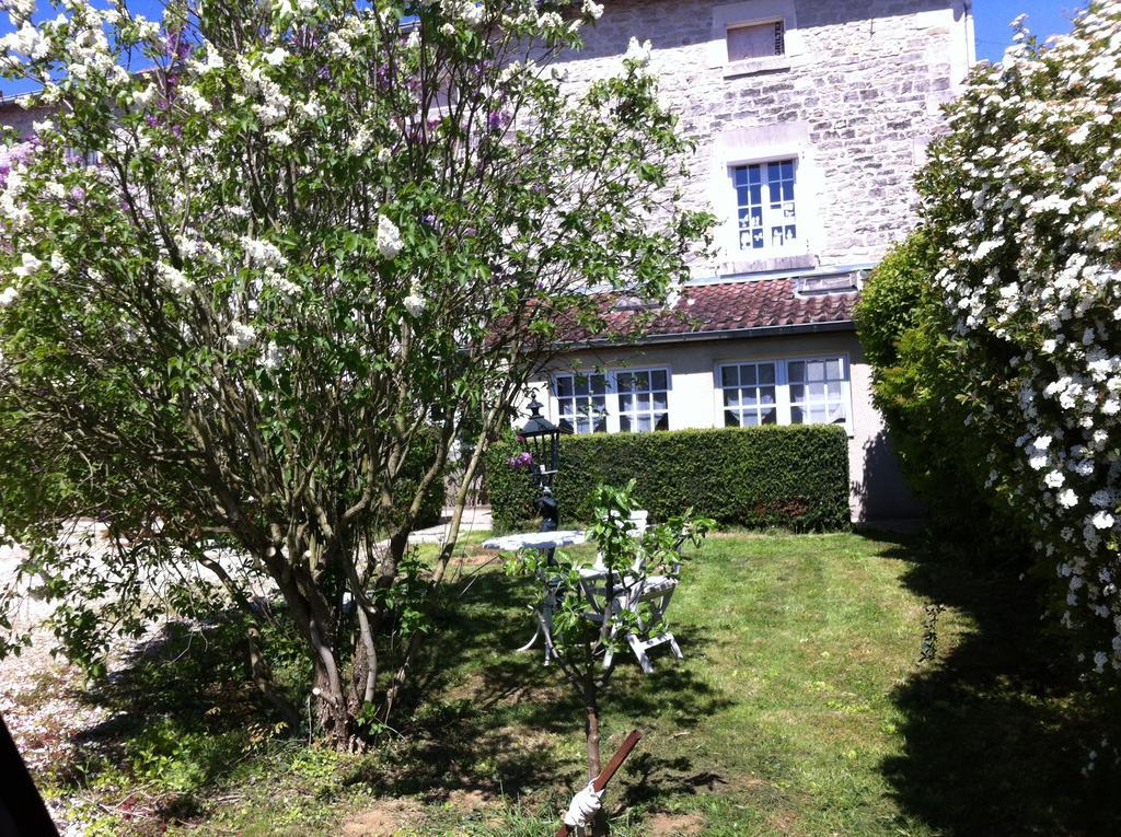 Les Lilas Roses Chamouilley Exterior foto